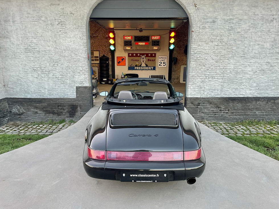 Miniature : Porsche 911 type 964 Cabriolet Carrera 4