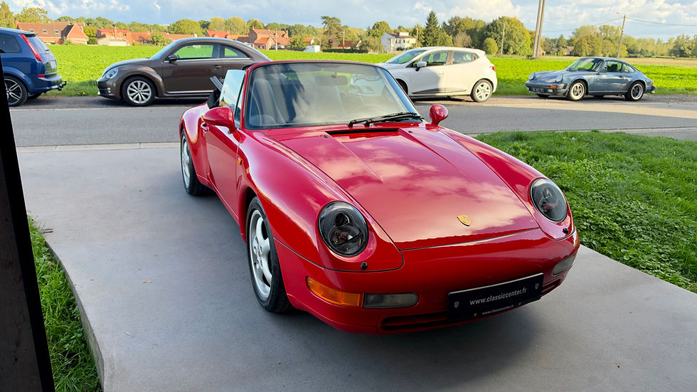 Miniature : Porsche 911 Type 993 Carrera 2 Cabriolet 1994