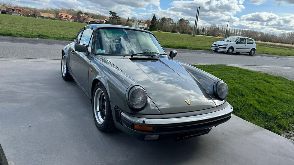Miniature : Porsche 911 Carrera 3.2 1988