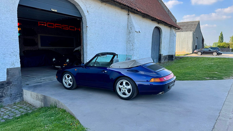 Miniature : Porsche 911 Type 993 Carrera 2 Cabriolet 1994