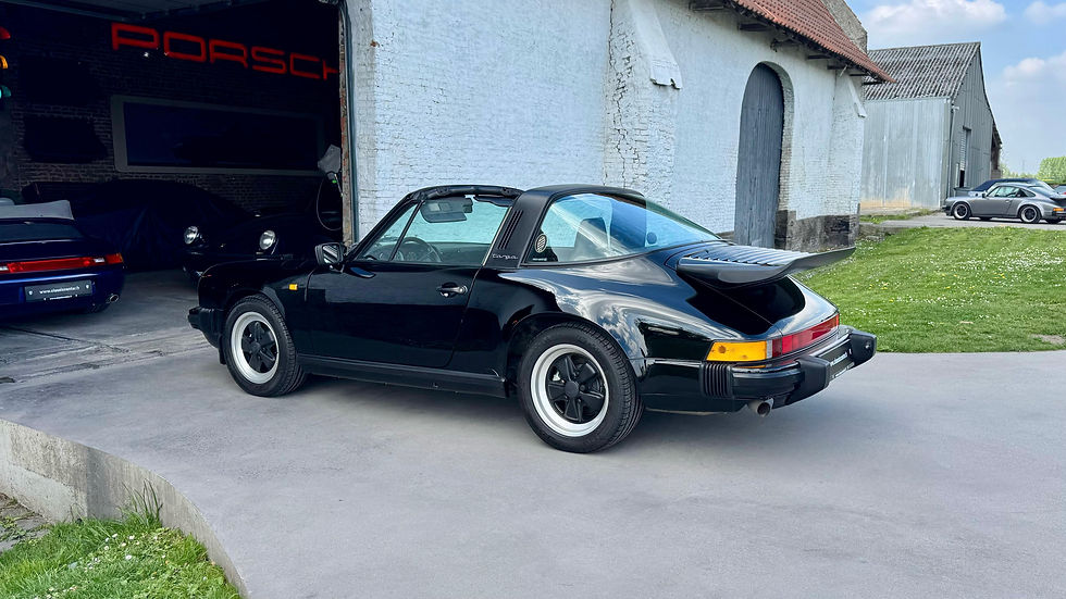 Miniature : Porsche 911 Carrera 3.2 G50 Targa 1988