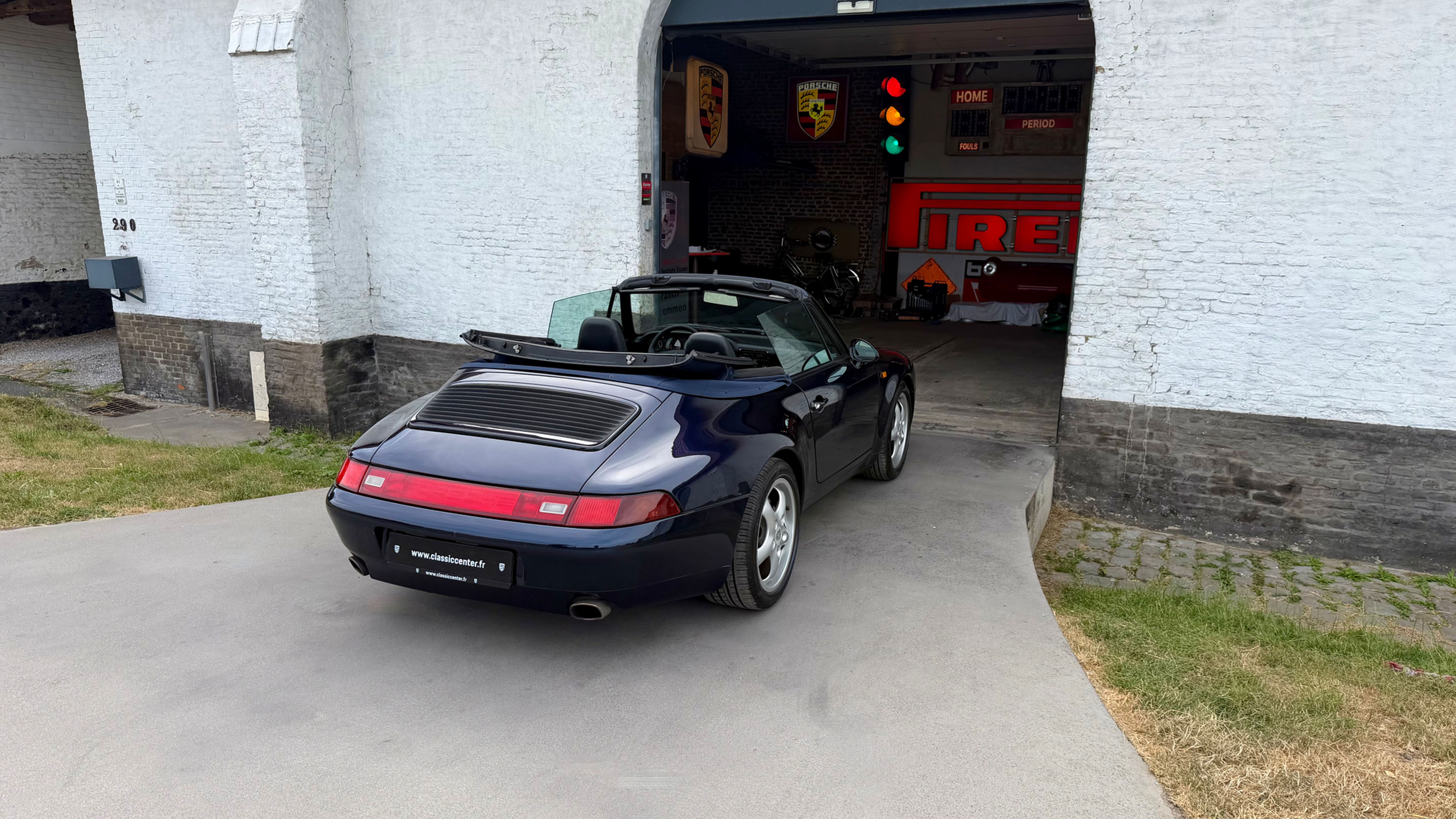 Porsche 911 Type 993 Carrera 4 Cabriolet 1996