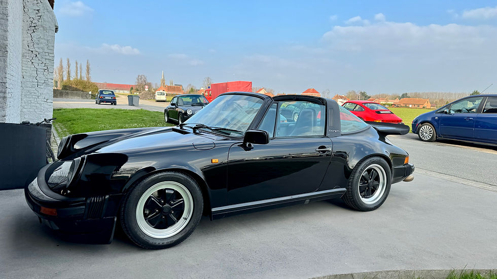 Miniature : Porsche 911 Carrera 3.2 Targa 1988