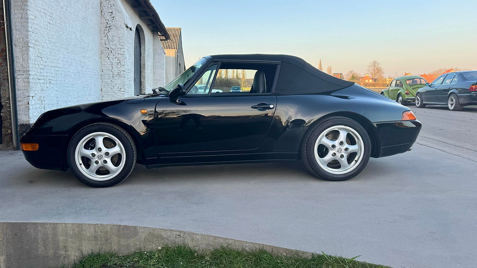 Miniature : Porsche 911 type 993 Carrera 2 Cabriolet 1994