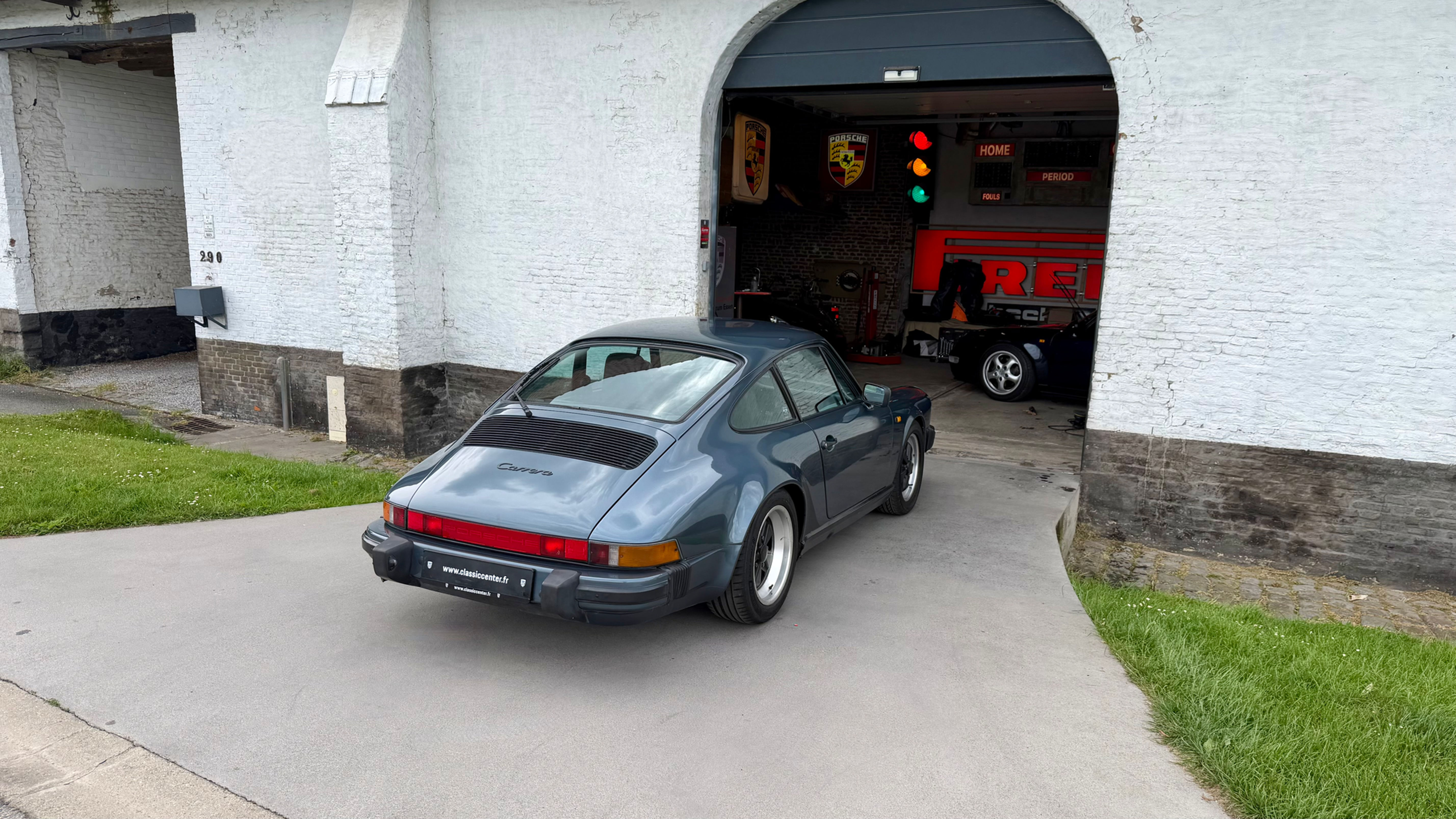 Porsche 911 Carrera 3.2 G50 Coupé 1988