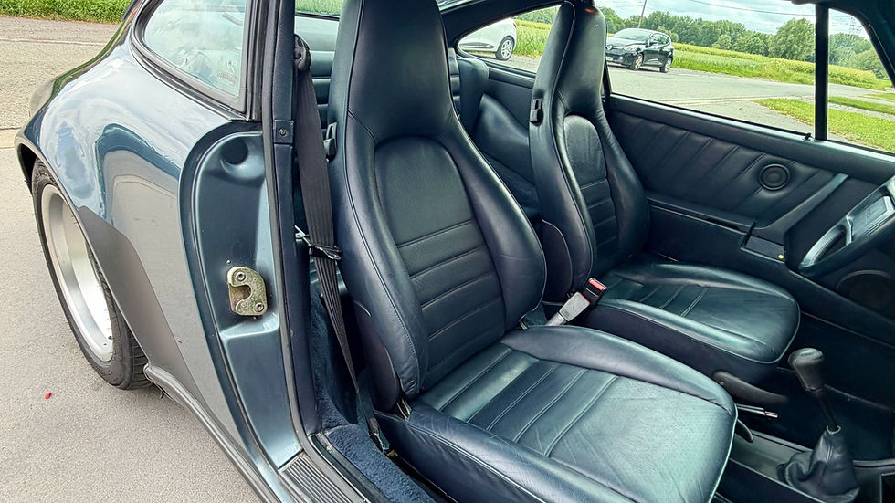 Miniature : Porsche 911 Carrera 3.2 G50 Coupé 1988
