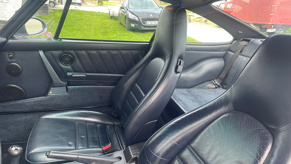 Miniature : Porsche 911 type 964 Carrera 4 1989