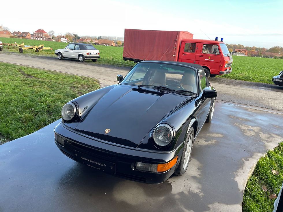 Miniature : Porsche 911 type 964 Cabriolet Carrera 4