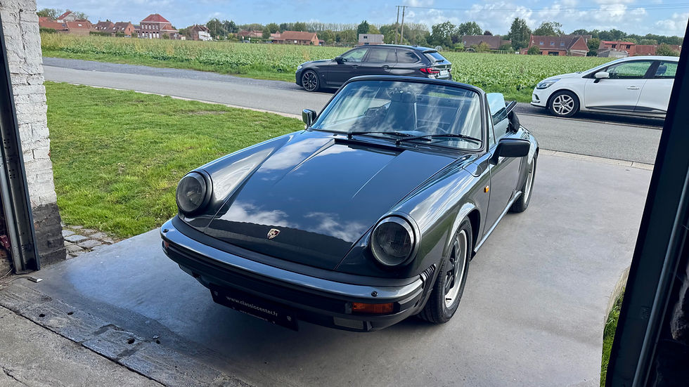 Miniature : Porsche 911 Carrera 3.2 G50 Cabriolet 1988
