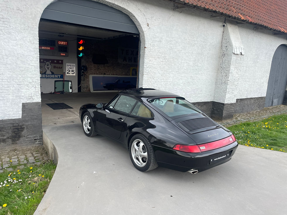 Miniature : Porsche 911 type 993 Carrera 4