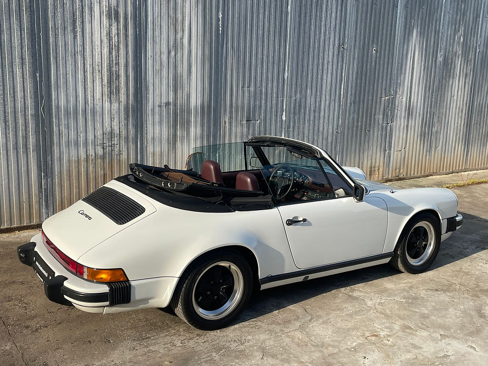 Miniature : Porsche 911 Carrera 3.2 Cabriolet 1984