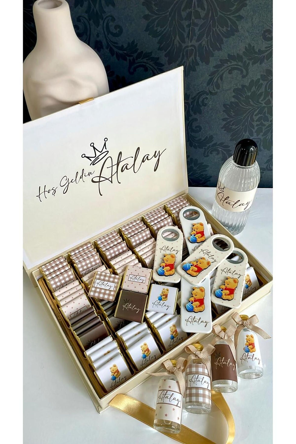 Kutulu Isme Özel Tasarımlı Kız-erkek 60 Adet Bebek Çikolatası Ve 25 Adet Kolonya