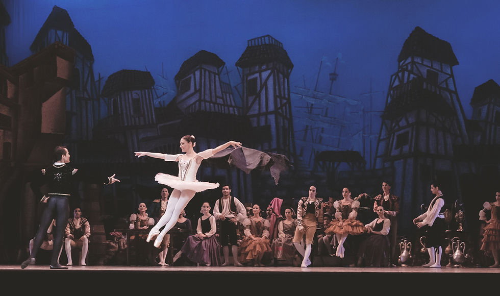 Photo of ballet dancers