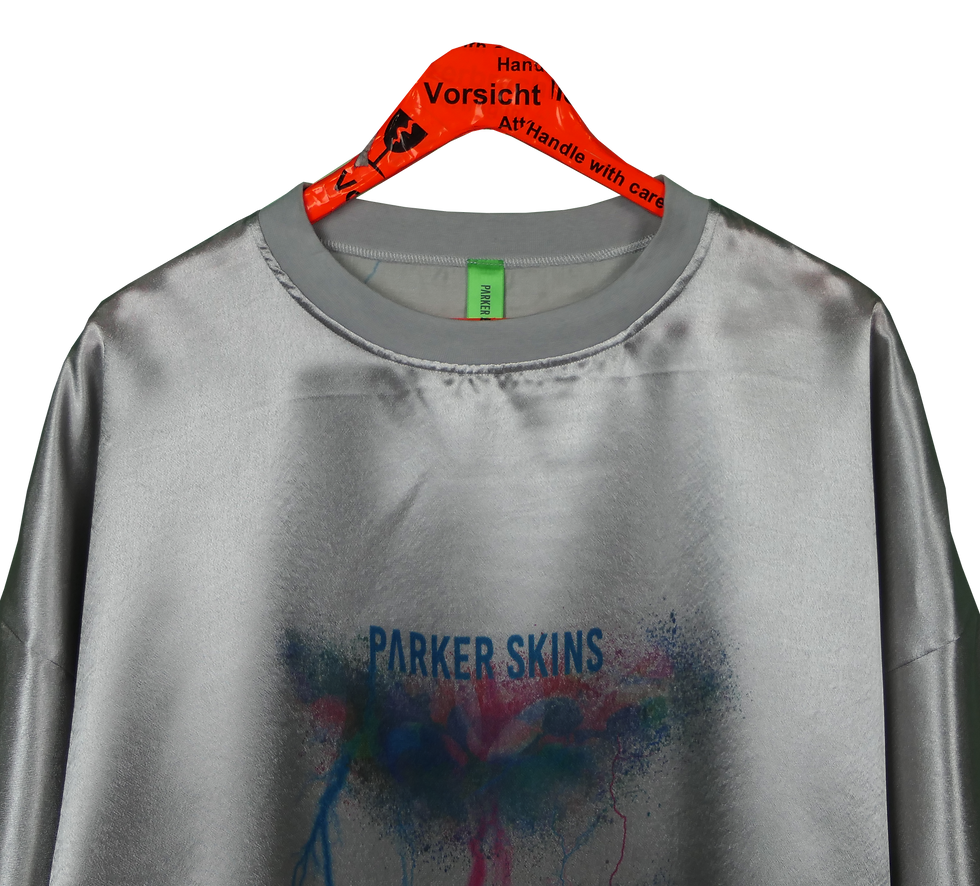 Miniaturbild: HANDMADE SILVER SATIN T-SHIRT