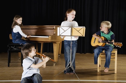 Come capire se tuo figlio ha la passione per la musica e quale strumento è più adatto a lui?