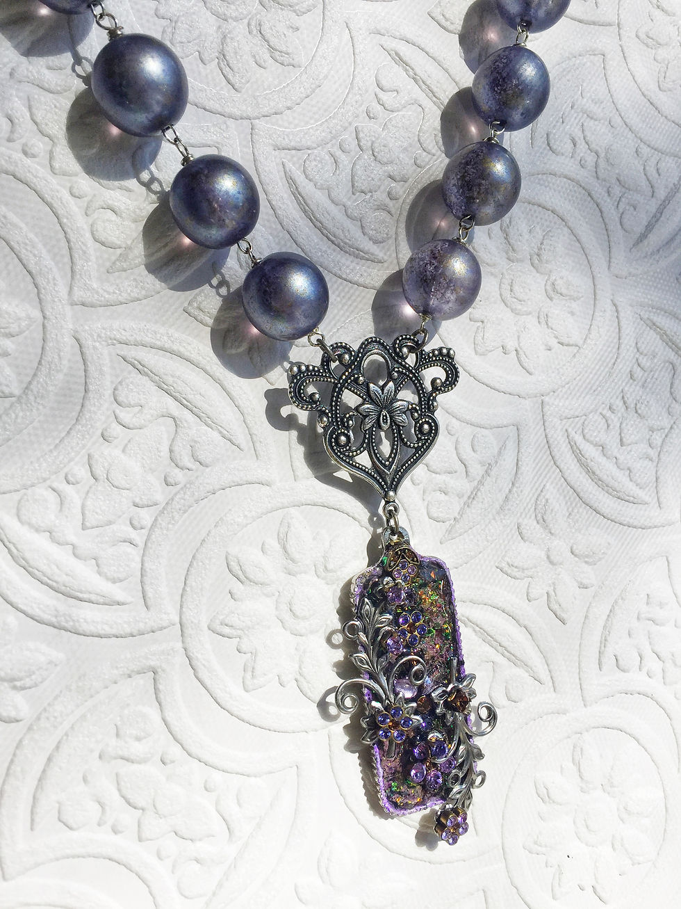 Thumbnail: Vintage_Lucite_Floral_Necklace_Silver_Lavender_Purple_Glitter_Multi-Color