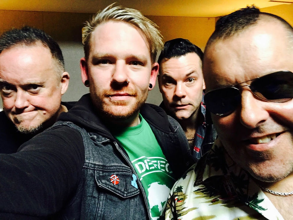 Canal 42 - Peter and the Test Tube Babies anuncia as bandas de abertura