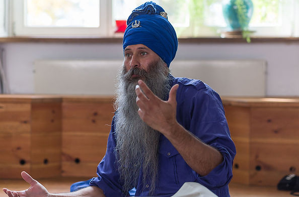 Gurmukhi Pronunciation with Kamalroop Singh