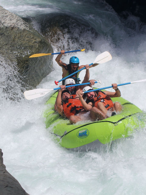 White Water Rafting El Chorro (Class 4 - 5) Manuel Antonio, Costa Rica