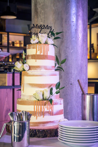 Hochzeitstorte von Alina & Felix – Parkhotel Velbert – Hochzeitsfotograf NRW