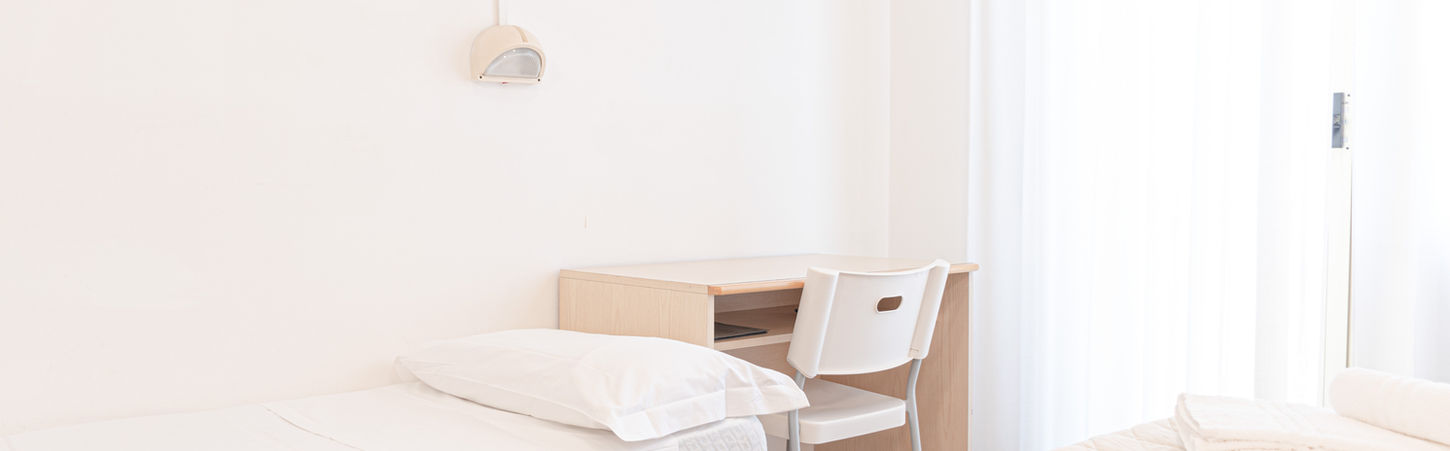 Camera Tripla Standard Albergo Hotel Ambassador Laigueglia Vista Mare Spiaggia7.jpg