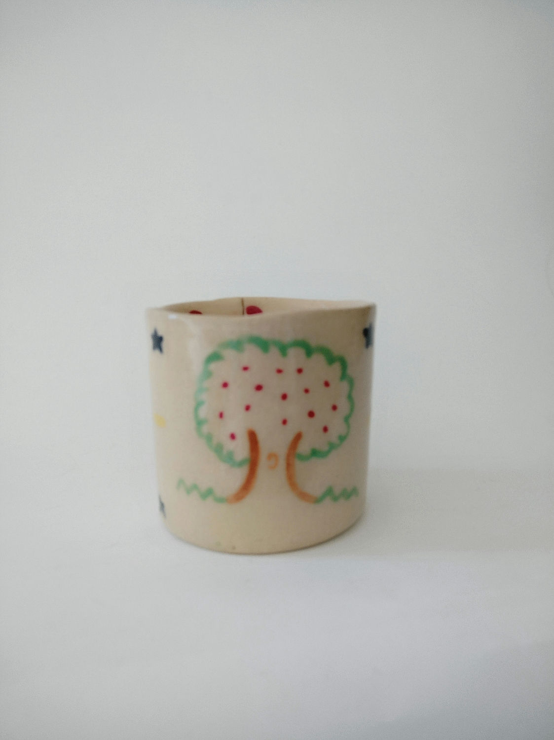 Copo de cerâmica pintado á mão