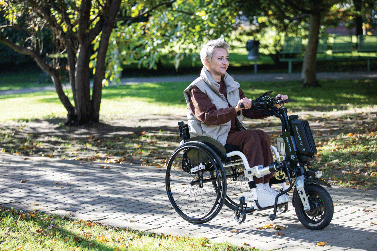 MID_Lectus_Karma_Mobility_Mid_Wheel_Drive_Powerchair_6.jpg