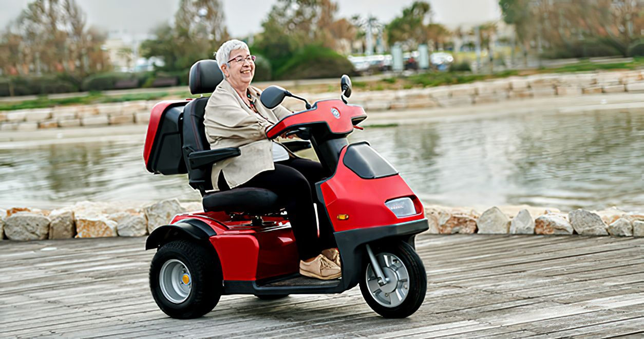 MID_Lectus_Karma_Mobility_Mid_Wheel_Drive_Powerchair_6.jpg