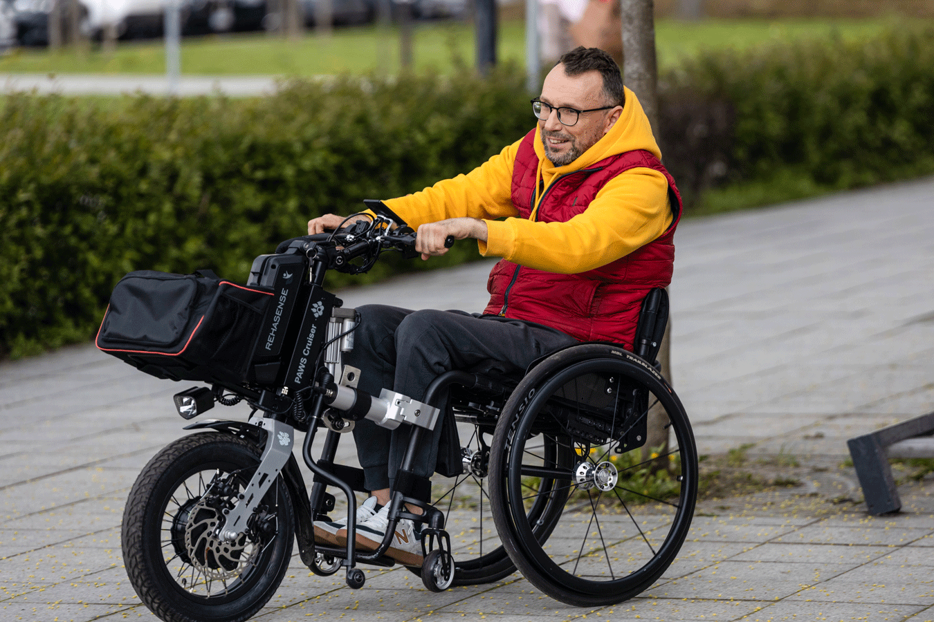 MID_Lectus_Karma_Mobility_Mid_Wheel_Drive_Powerchair_6.jpg