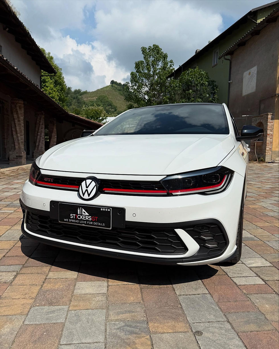 Miniatura: VW POLO MK6.5 FACELIFT - ADESIVO LOGO FRONTALE LISCIO