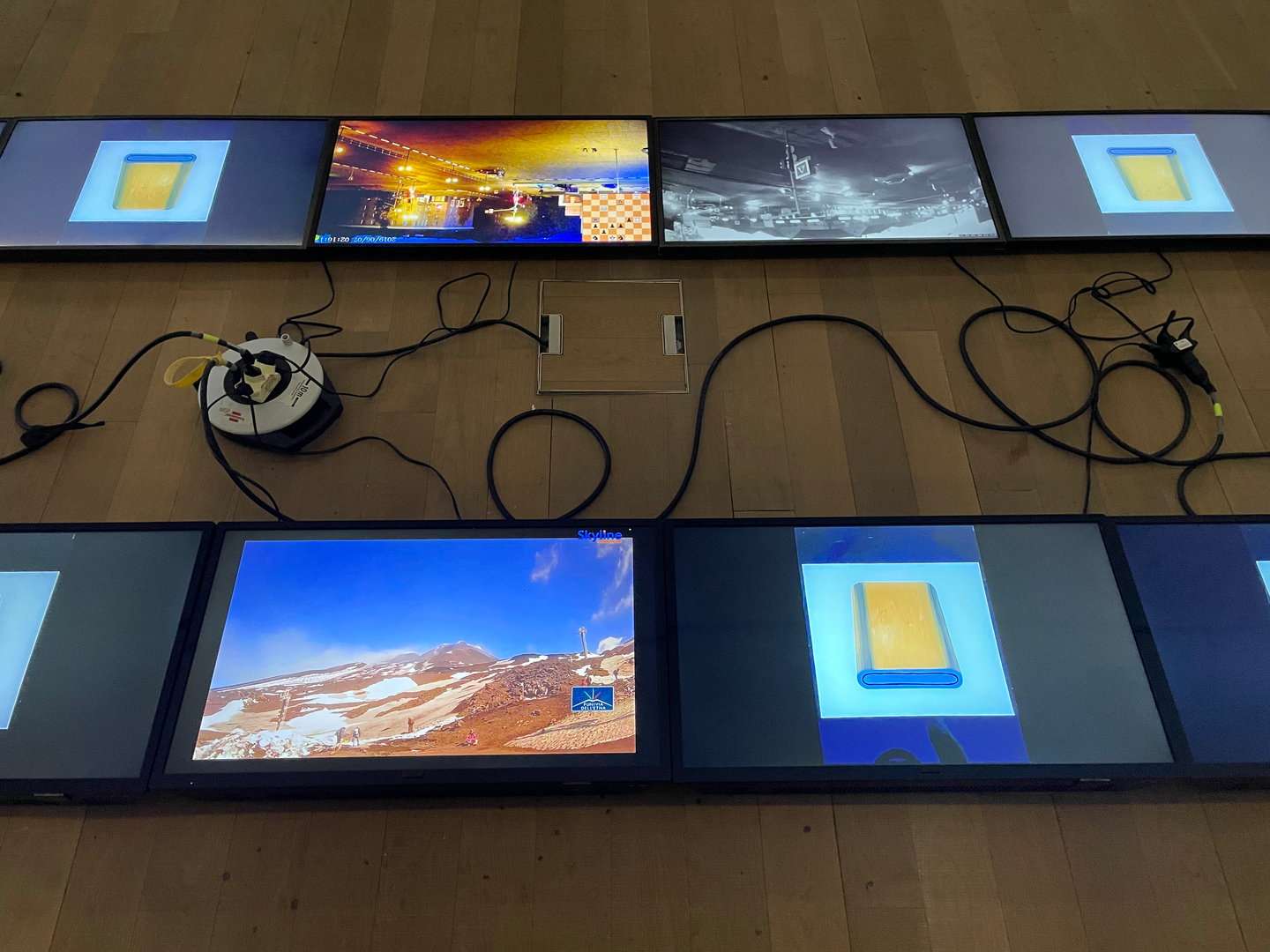 CickinDunt art, videoart, hard drives, Surveillance cameras, installation, video-installation, Cherepanova Anna, Cherepanov Vitalii, contemporary art, ZHdK, Zurich University of Art, Museum fur Geschtaltung Zurich, Toni Areal