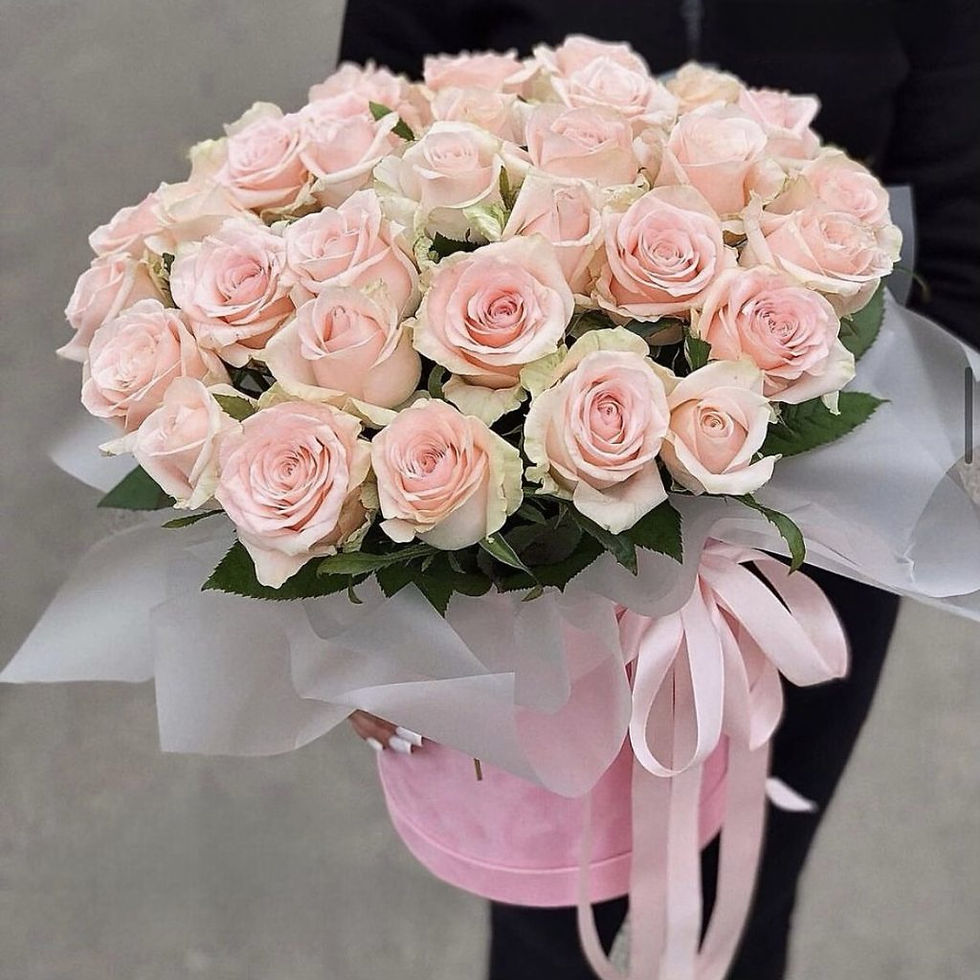 Ziedu kaste "Maigi rozā rozes" No 155 €