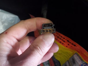 【VW ゴルフヴァリアント】警告灯点灯とウインカーのハイフラは故障のサイン!放置厳禁な理由と修理事例|兵庫県尼崎市