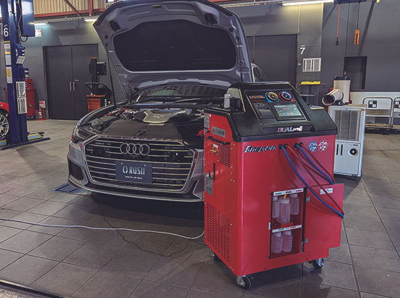エアコンガスクリーニング検証車種:アウディ A6