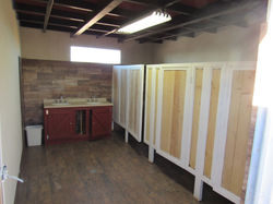 Baños limpios en El Capicho