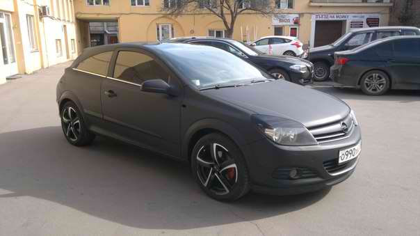 Opel Astra black