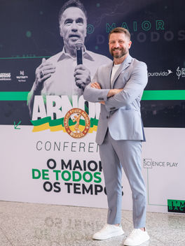 Nutricionista Louis Marcondes no Congresso Arnold Conference, o maior congresso de nutrição, medicina e treinamento do mundo