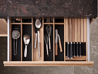 Leicht Q-Box compact wooden drawer insert for kitchen utensils and accessories