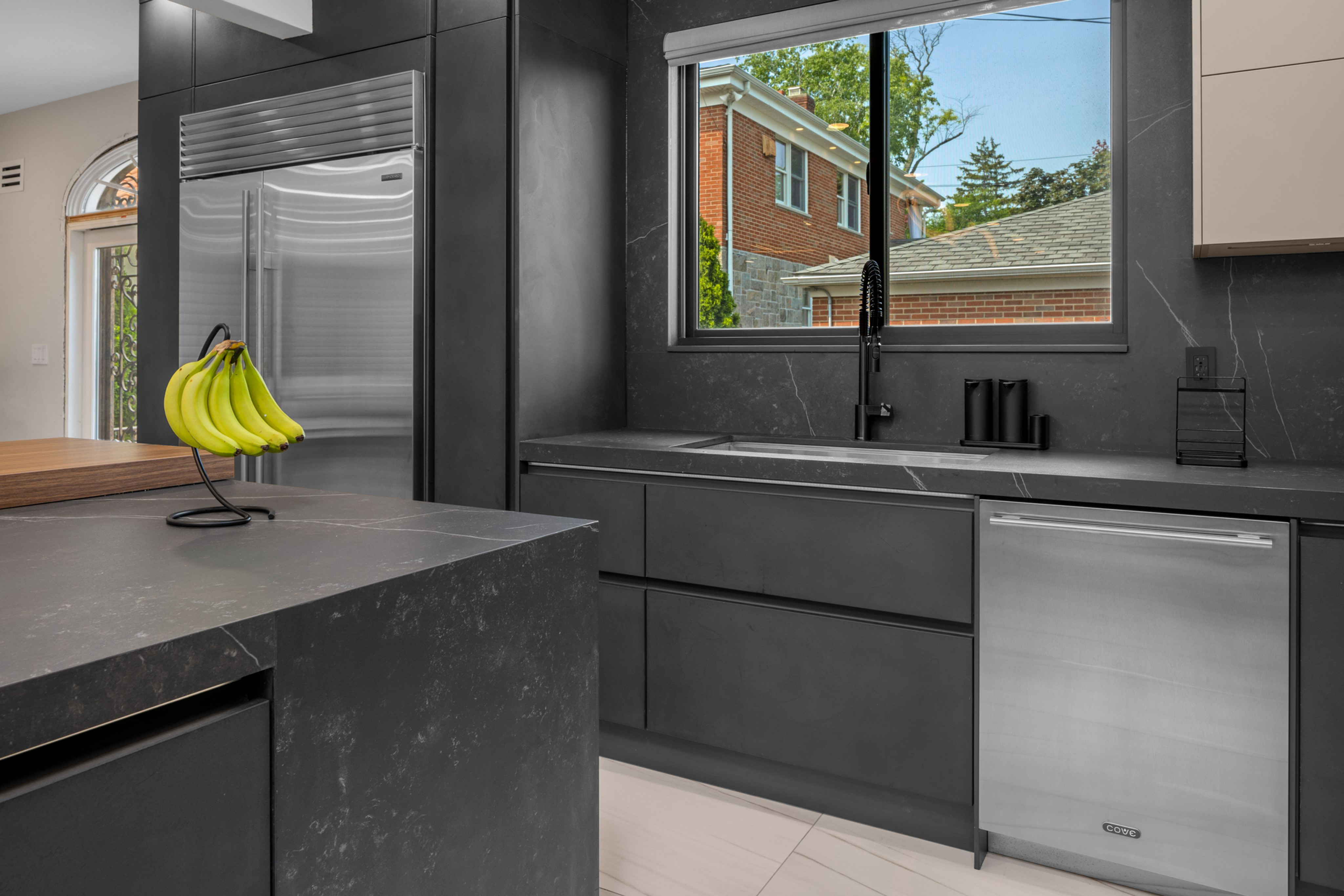 Grey Kitchen With Black Appliances: Sleek Style Trends