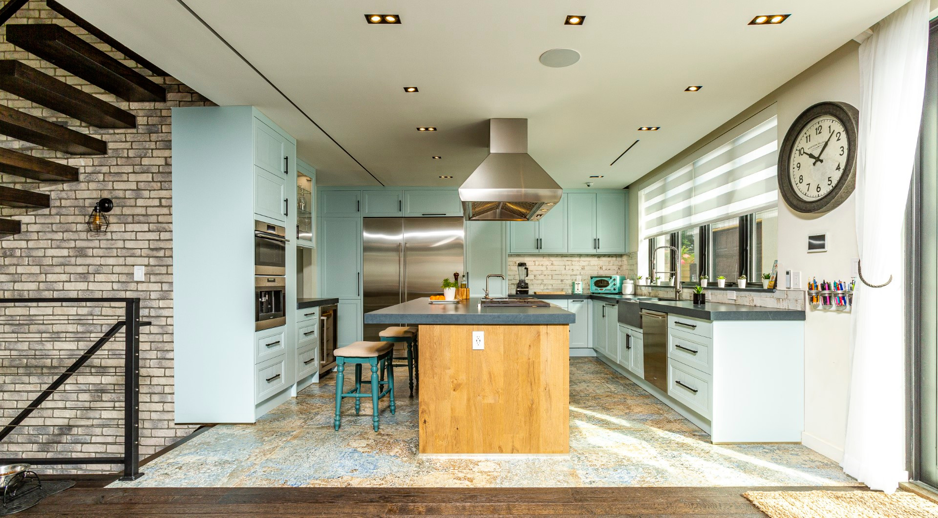 Modern Farmhouse Fusion: Transitional Kitchen Design in Queens