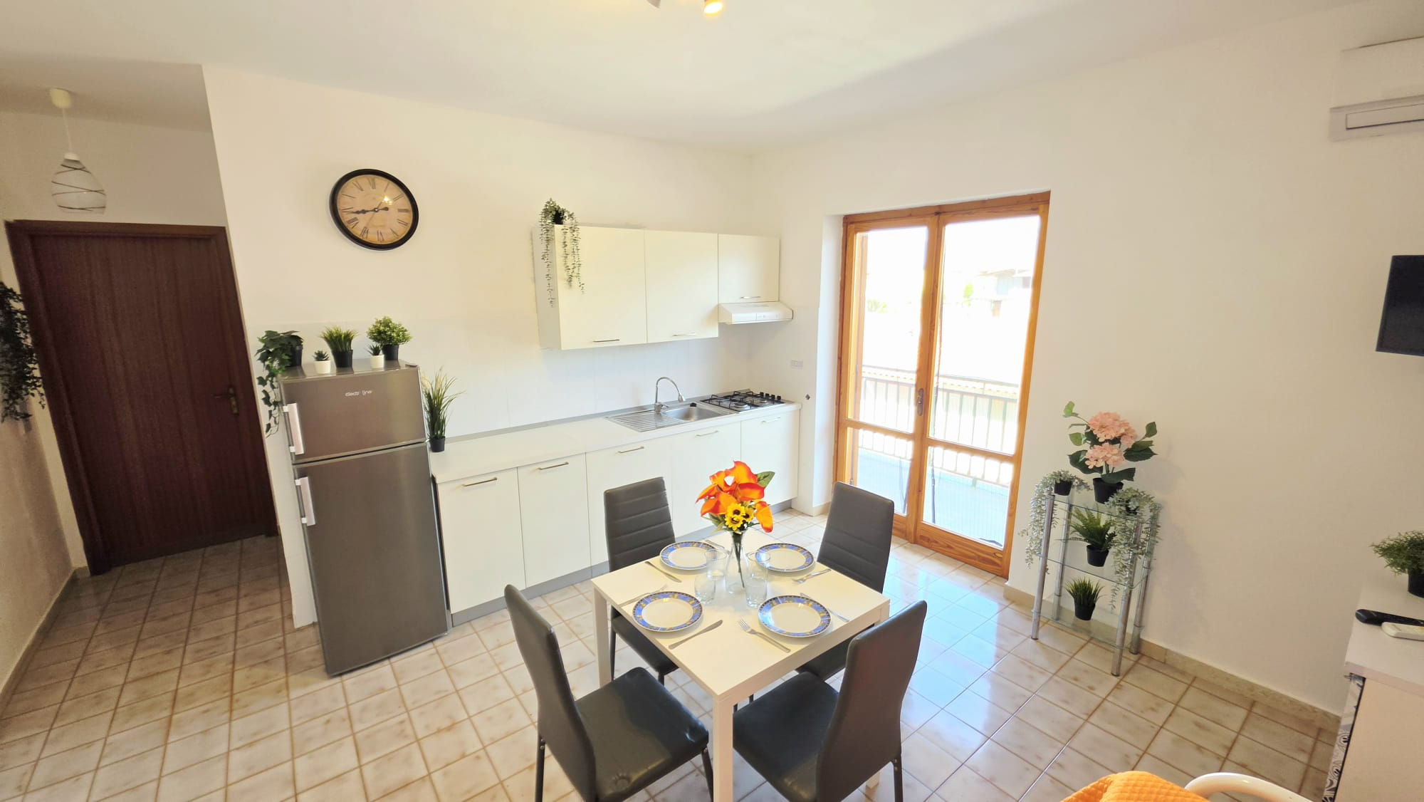 OFFERS 1-bed apartment BamaC4
