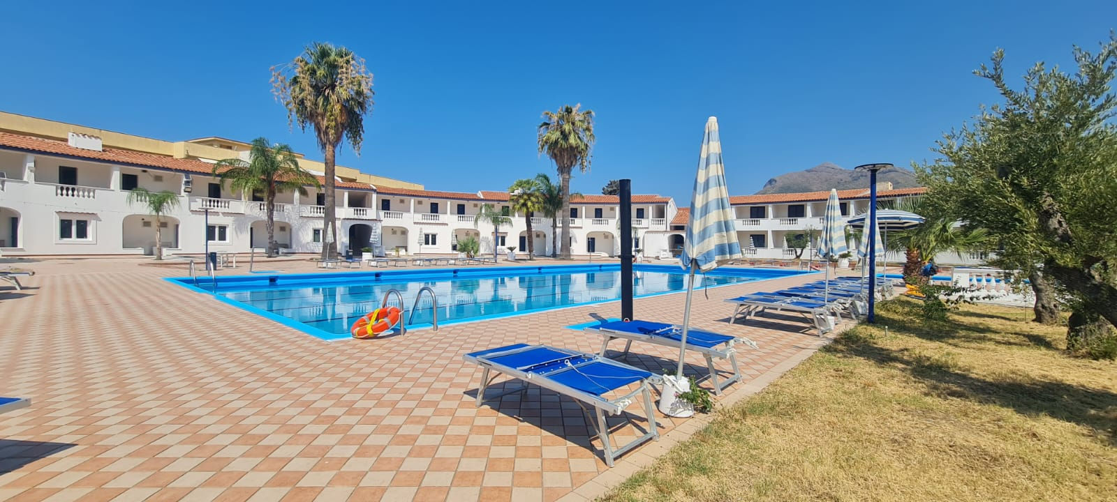 1 bed apartment with POOL