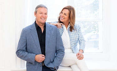 Photo de couple authentique en studio photo