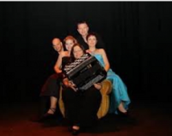 Opéra-à-bretelles-190x150