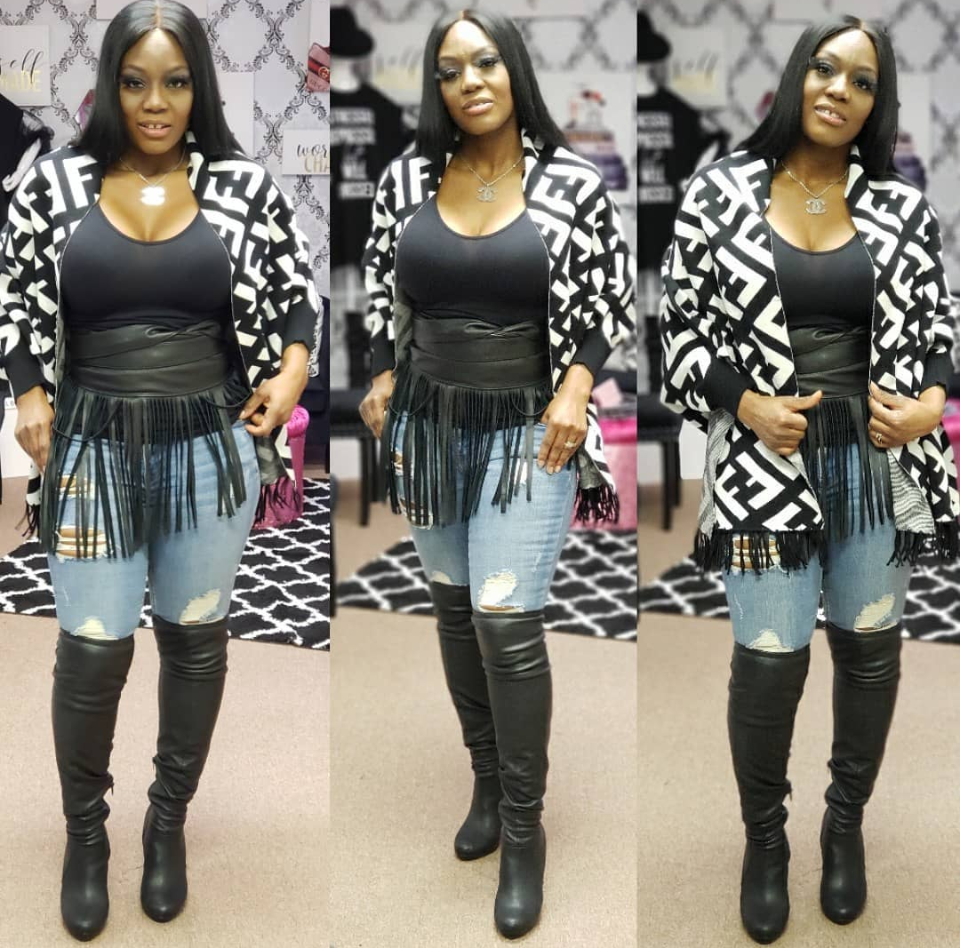 The Celebrity (BLACK/WHITE)