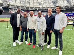 Some of the 2008 Phillies team at the  MLB London Game