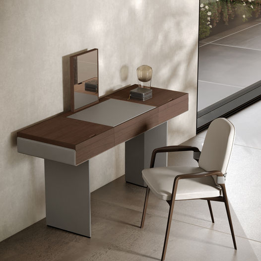 Luksuzni sto za šminkanje sa ogledalom od kože i drveta.