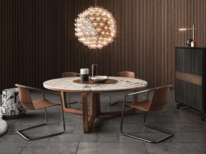 Mermerni sto sa drvenim nogama u kombinaciji sa stolicama kožnim - i4mariani