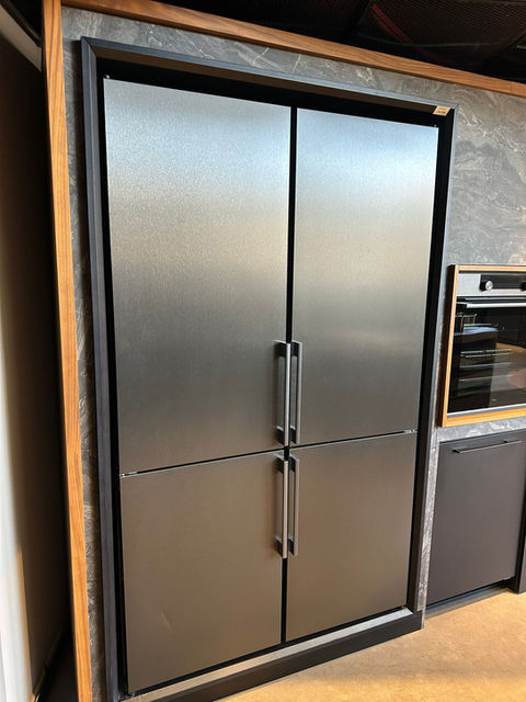 סלון להט בע"מ 3