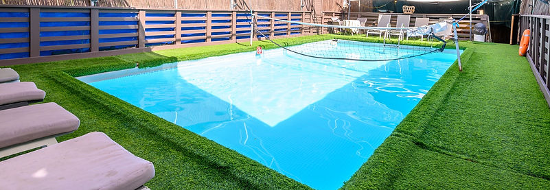 חוץ (13)_edited.jpg